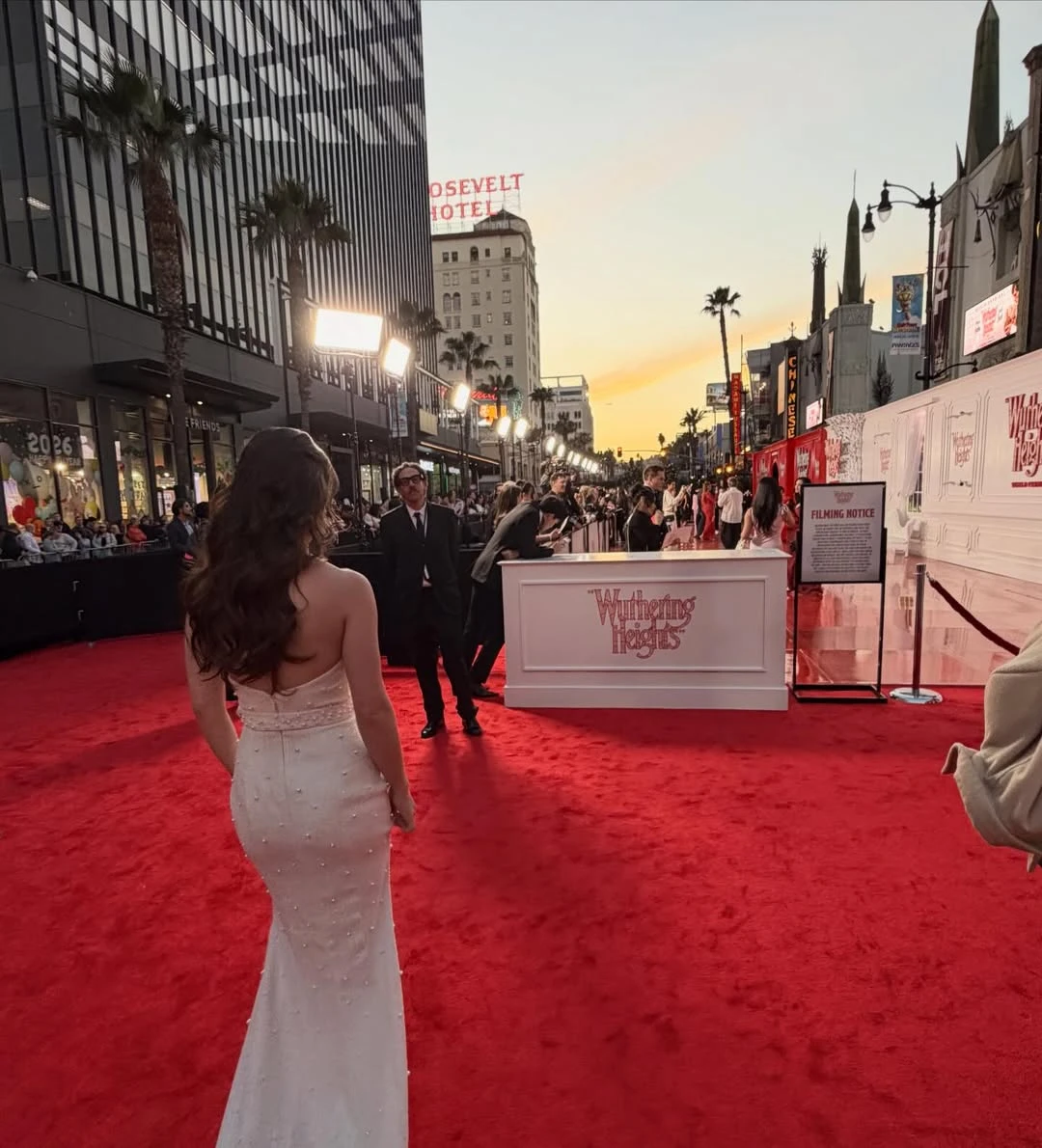 Agustina Palma, la actriz argentina que brilló en la alfombra roja de Cumbres borrascosas
