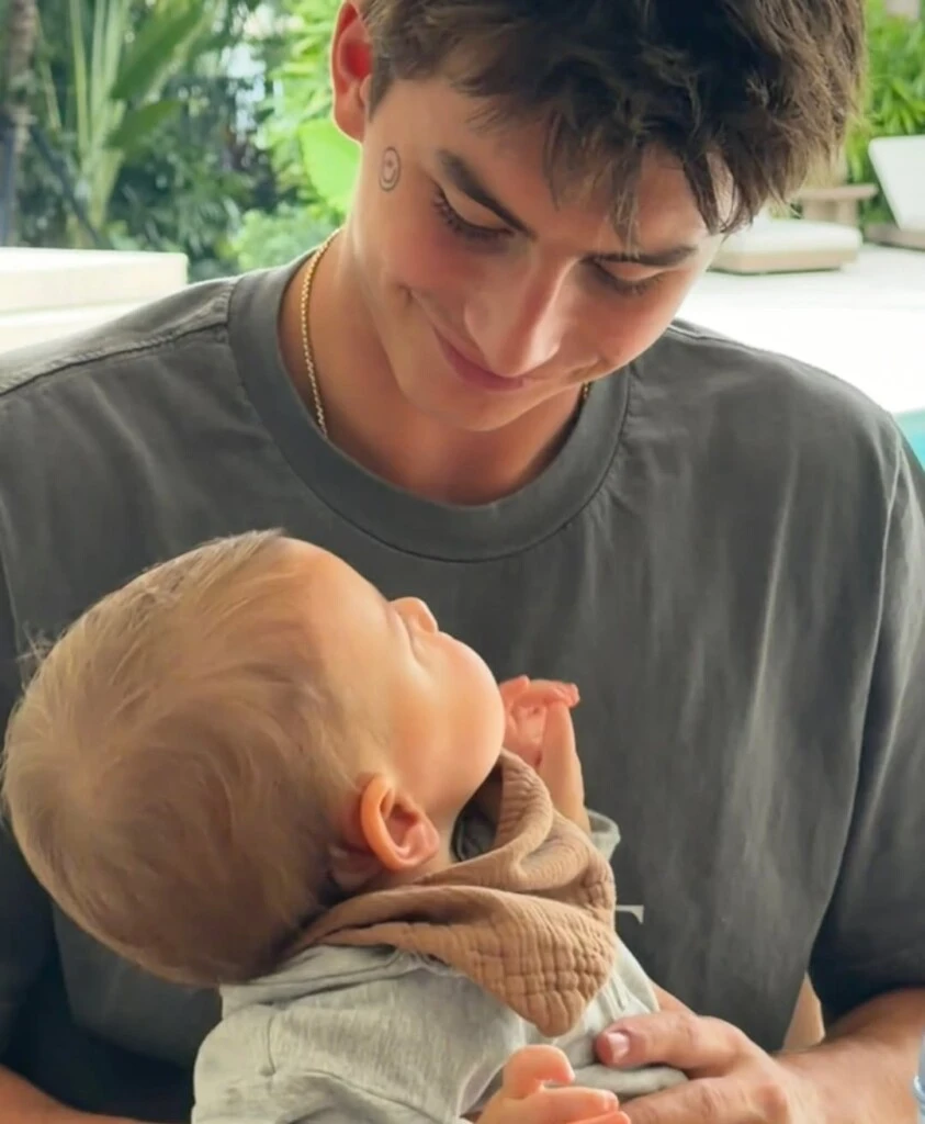 El álbum de fotos por el cumpleaños de River. Foto: IG