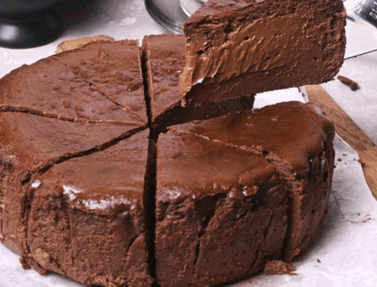 Torta vasca de chocolate: el clásico reversionado para los fanáticos de lo dulce