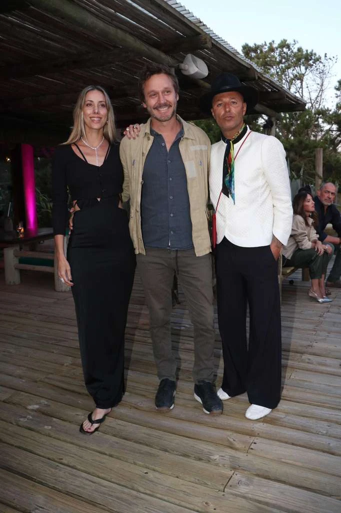 Gaby Álvarez, Benjamín Vicuña y Anita Espasandín