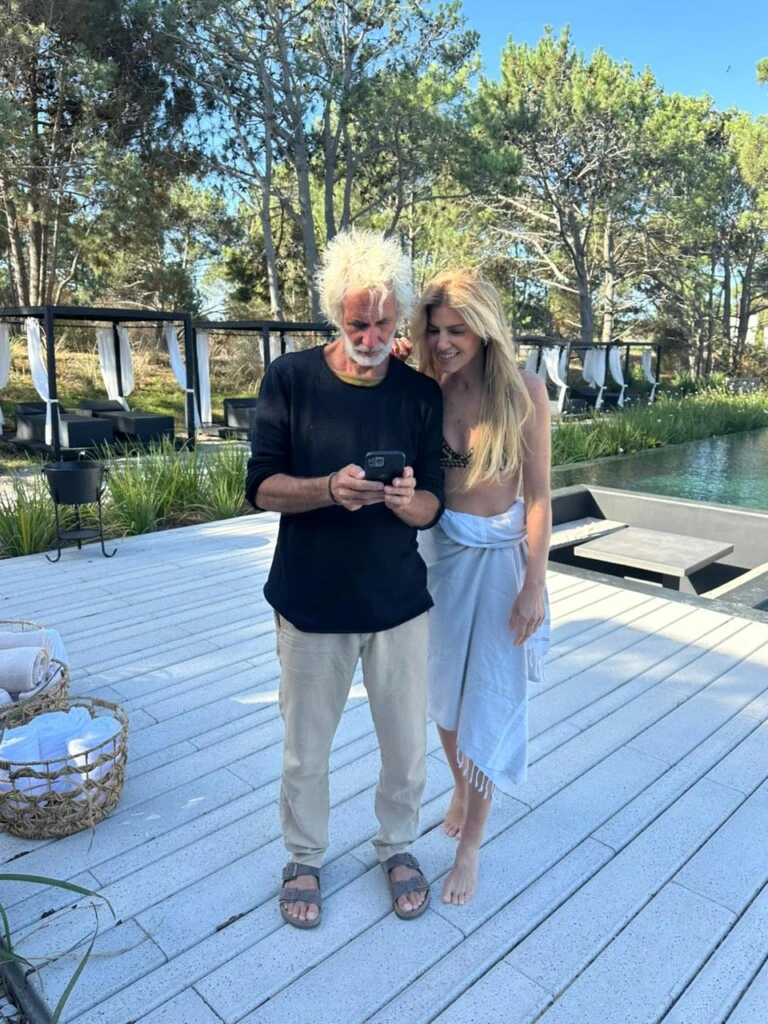 Daniela con Chino Moro, el fotografo que hizo esta producción