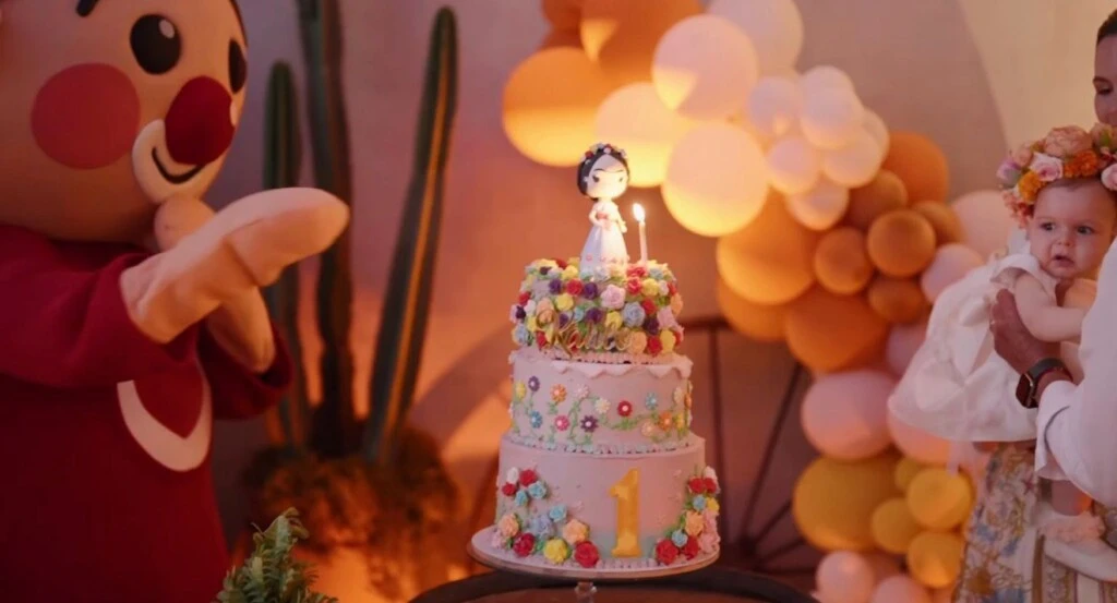 La torta de Kahlo inspirado en la emblemática figura de la artista mexicana Frida Kahlo.