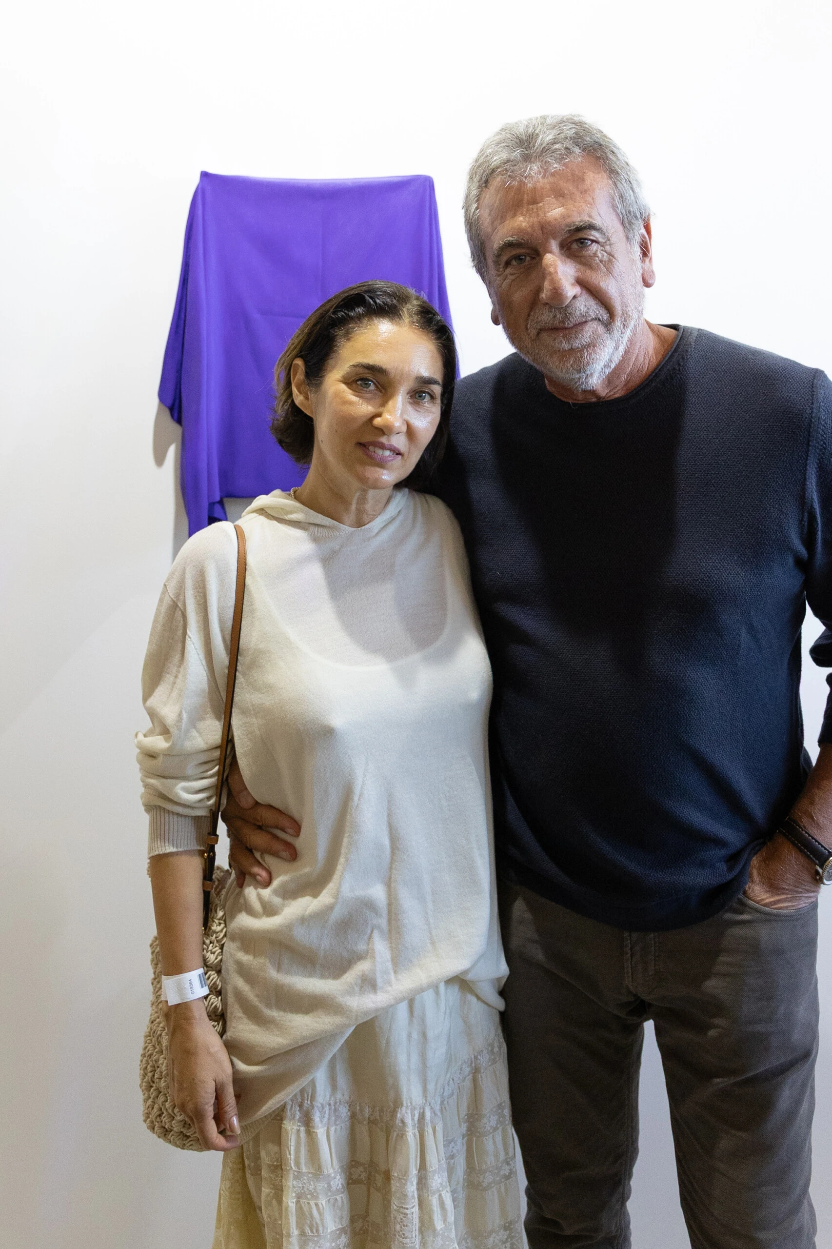 Yanina Solnicki y Daniel Awada en el preview de la feria Este Arte en José Ignacio