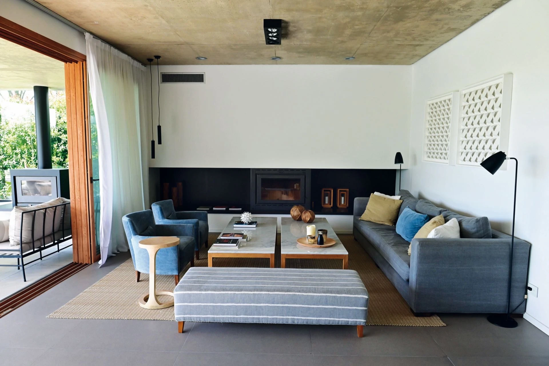 El living, el corazón del hogar moderno y familiar.