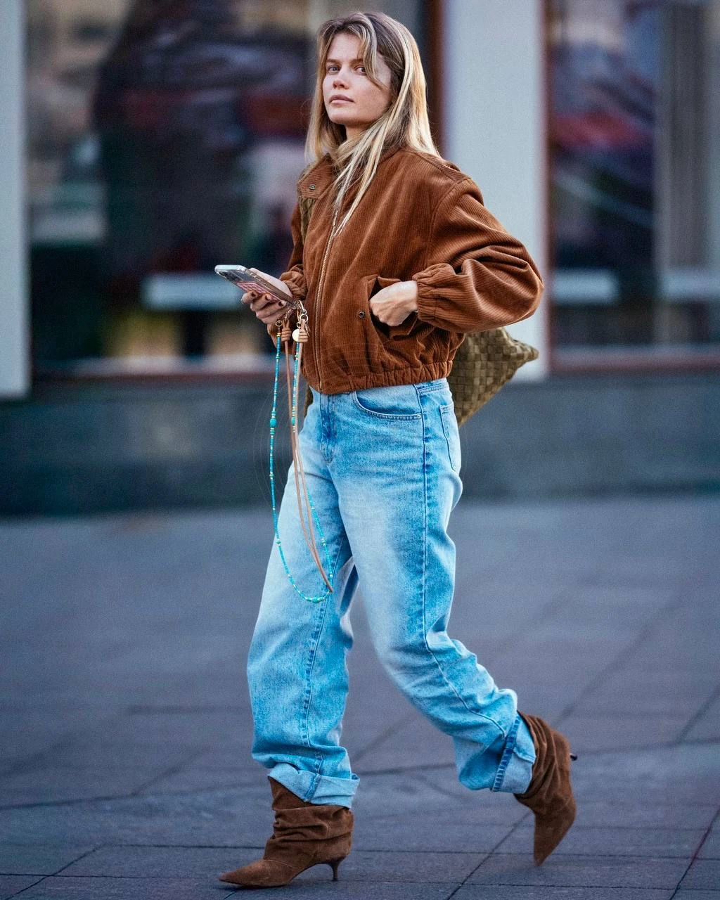 En el 2026, vuelven las botas slouchy.