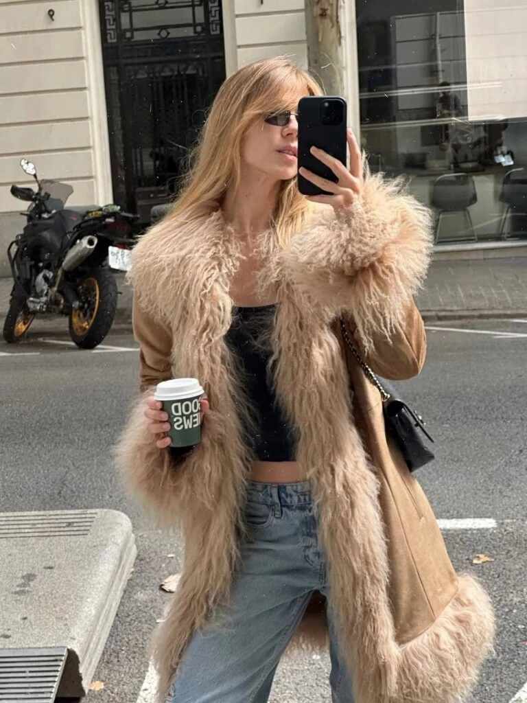 Podés lucir este tapado de diferentes formas.