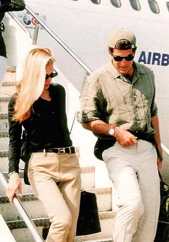 Love story: la reconstrucción minuto a minuto del trágico accidente de John Kennedy Jr. y Carolyn Bessette