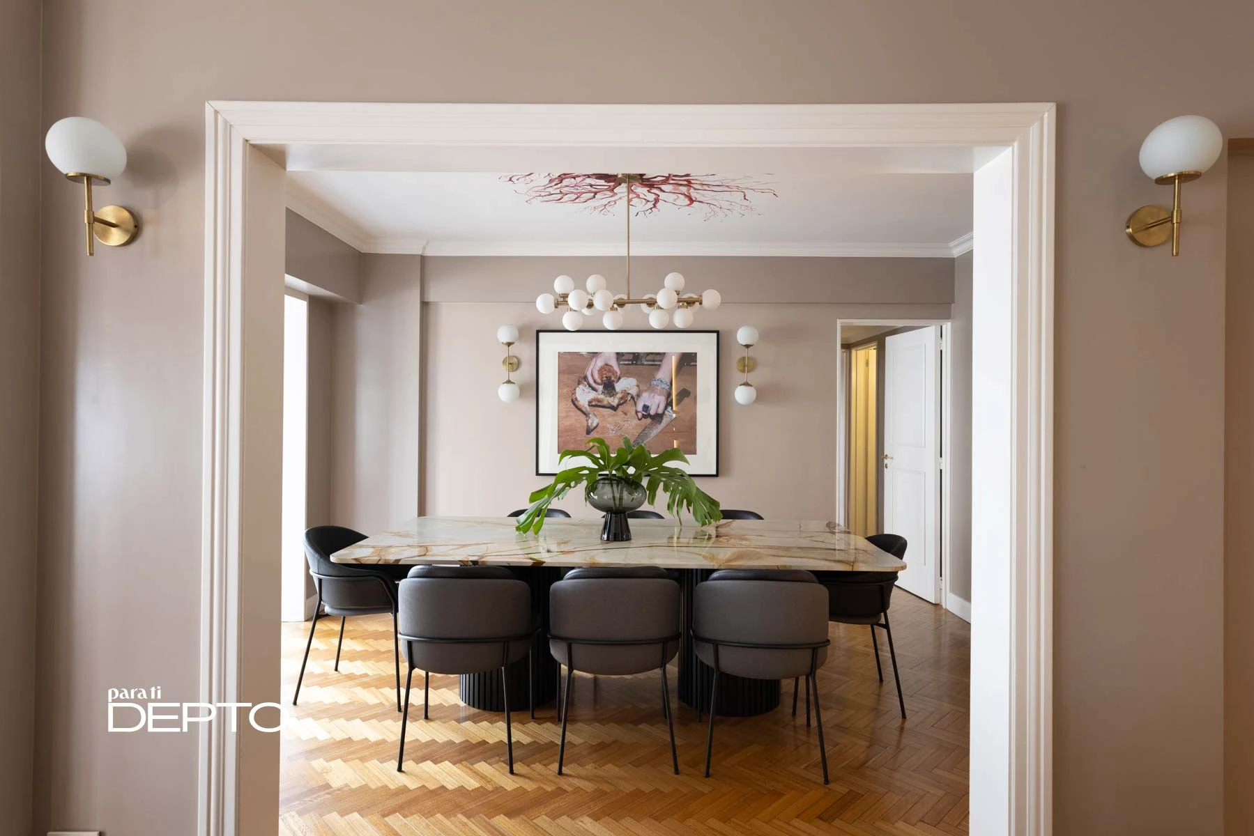 El comedor del depto de Agostina "Poyo" Galli. 