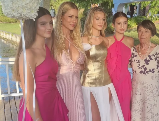 De inspiración griega a rosa romántico: los looks de 15 de Nicole Neumann y sus hijas