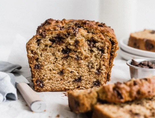 Budín de banana integral: la receta con corazón de dulce de leche que vas a amar