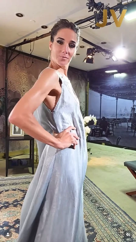 Juana Viale deslumbró con un look minimalista y sofisticado en su último almuerzo desde Mar del Plata