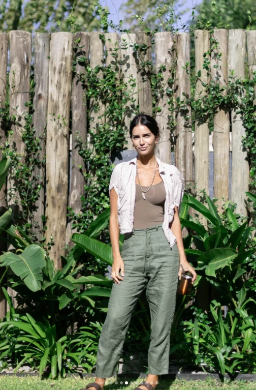 Zaira Nara en el exterior de su casa