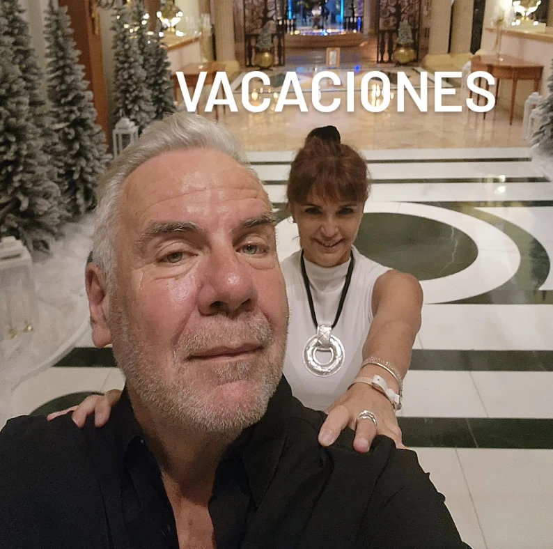 Esteban Mirol con su pareja