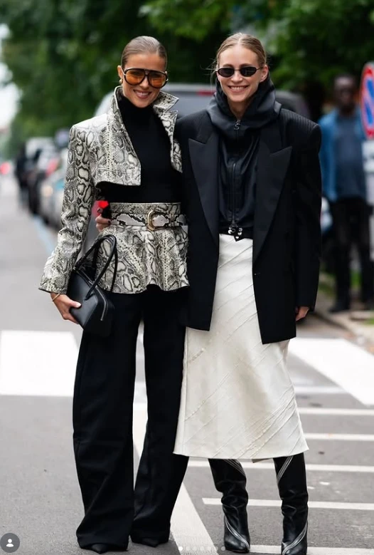 Las hombreras vuelven con todo y prometen ser protagonistas en el invierno 2026.