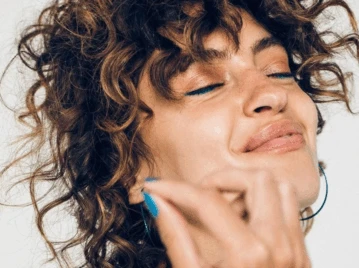 Coloración silenciosa: la tendencia en pelo 2026 que apuesta por lo natural y que podés adaptar a tu estilo