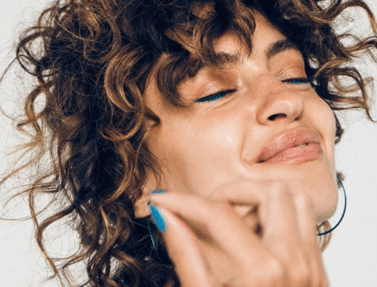 Coloración silenciosa: la tendencia en pelo 2026 que apuesta por lo natural y que podés adaptar a tu estilo