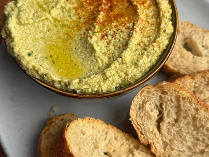 Cómo hacer dip de aceitunas express para picadas originales