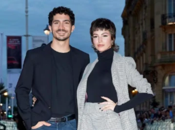 Diseño nórdico, calidez y la "10" de Messi: así es el refugio de Úrsula Corberó y el Chino Darín para recibir a Dante