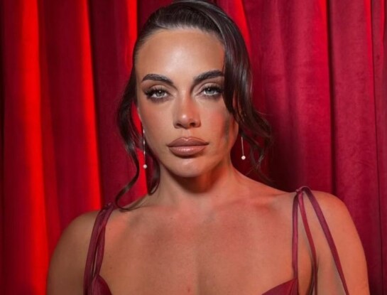 Emilia Attias impactó con un vestido rojo ideal para San Valentín