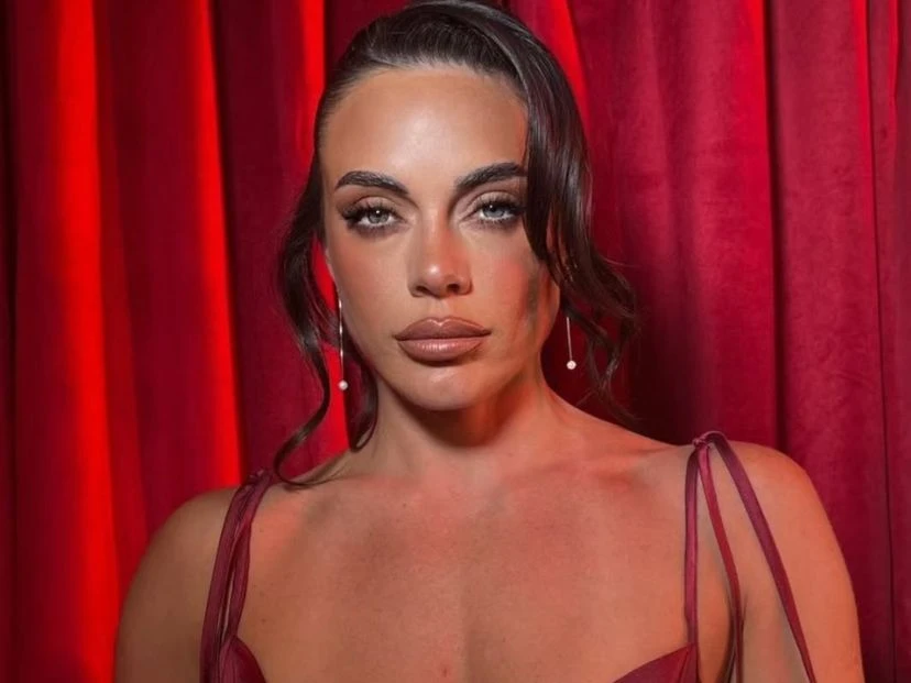 El look lencero de Emilia Attias perfecto para San Valentín