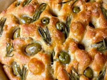 Pan casero con aceitunas: receta práctica para compartir