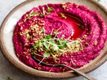 Polenta de remolacha: una receta diferente, colorida y deliciosa