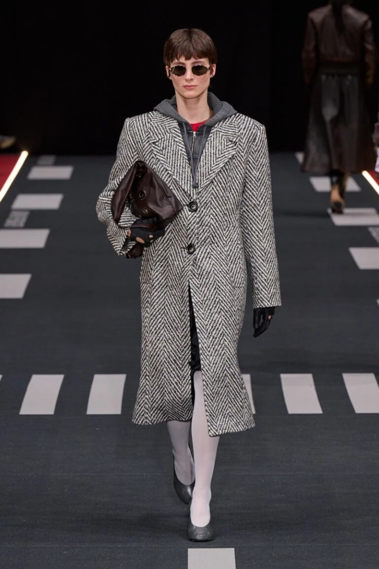 Baum und Pfedrgarten