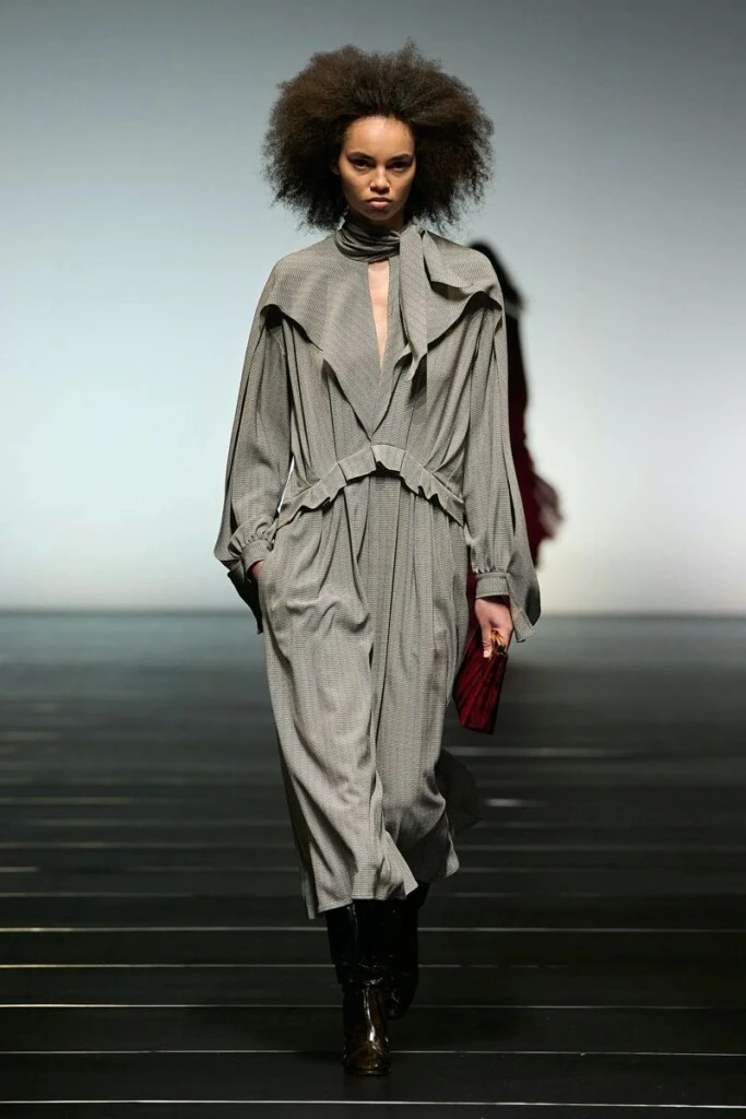 Desfile de Alberta Ferretti en Dubái