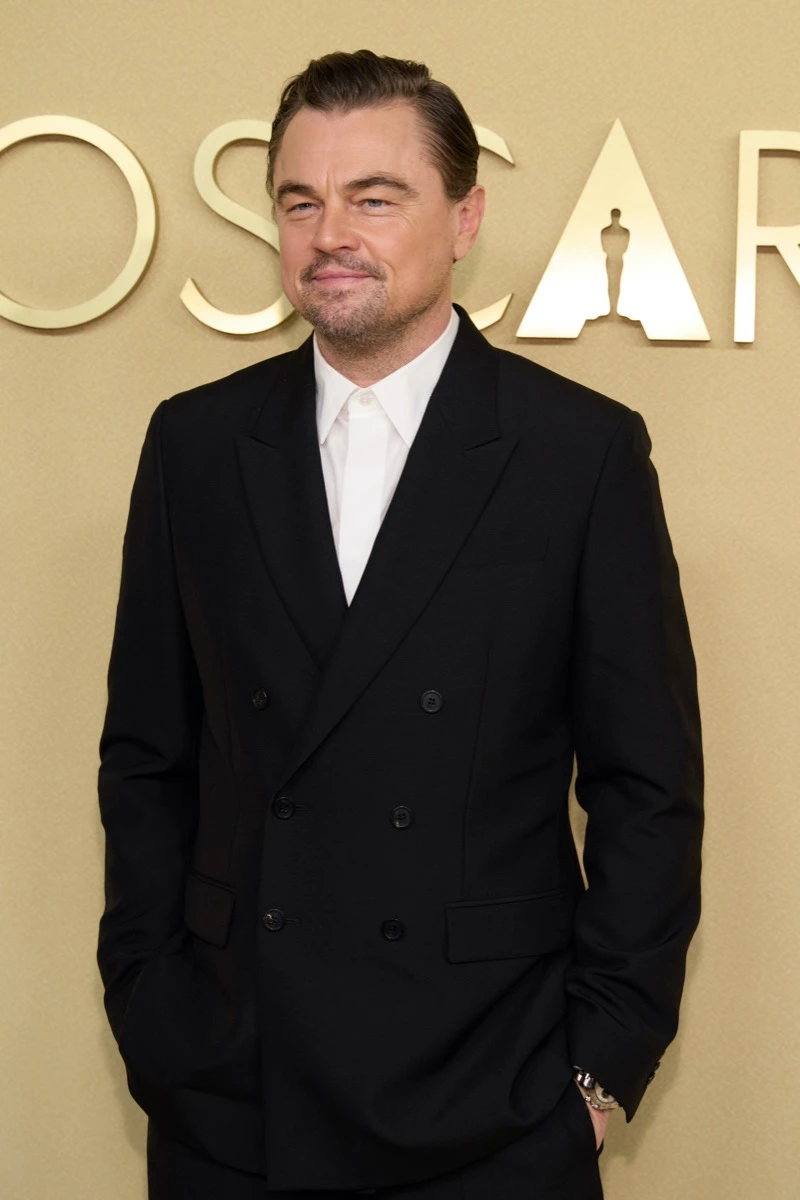 Vidriera: de Leonardo Di Caprio, Emma Stone y Timothée Chalamet, los looks de las estrellas de Hollywood en la Cena de Nominados al Oscar 