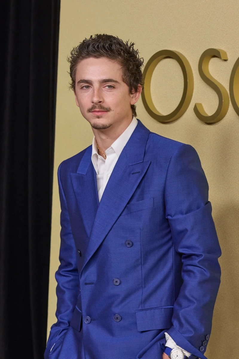 Vidriera: de Leonardo Di Caprio, Emma Stone y Timothée Chalamet, los looks de las estrellas de Hollywood en la Cena de Nominados al Oscar 