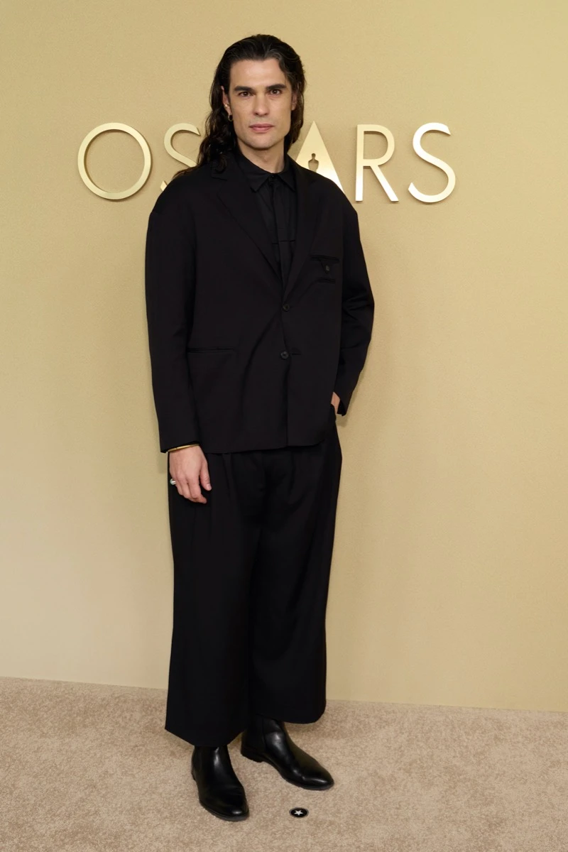 Vidriera: de Leonardo Di Caprio, Emma Stone y Timothée Chalamet, los looks de las estrellas de Hollywood en la Cena de Nominados al Oscar 