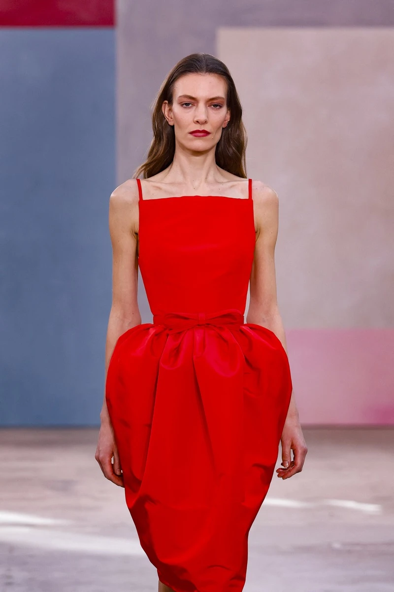 Défilé Carolina Herrera Collection Prêt-à-Porter Automne/Hiver 2026-2027 lors de la Fashion Week de New York (NYFW), Etats-Unis, le 12 février 2026.  — Runway - Carolina Herrera show during the New York Fashion Week February 2026 on February 12, 2026 in New York City.