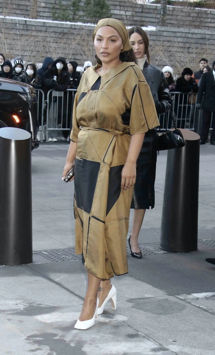 de Dakota Johnson a Lily Collins, los famosos en el desfile de Calvin Klein en la NYFW