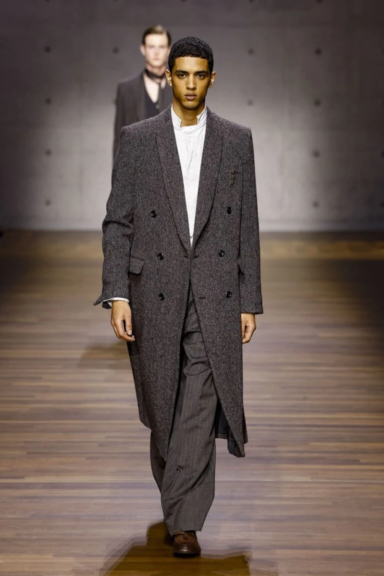 Desfile Emporio Armani colección otoño/ invierno 2026/ 27