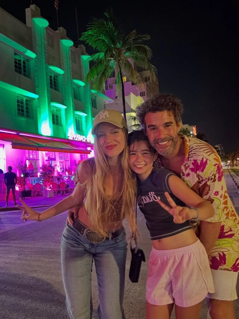 En su dedicatoria, el actor no solo destacó el amor que siente por su esposa.