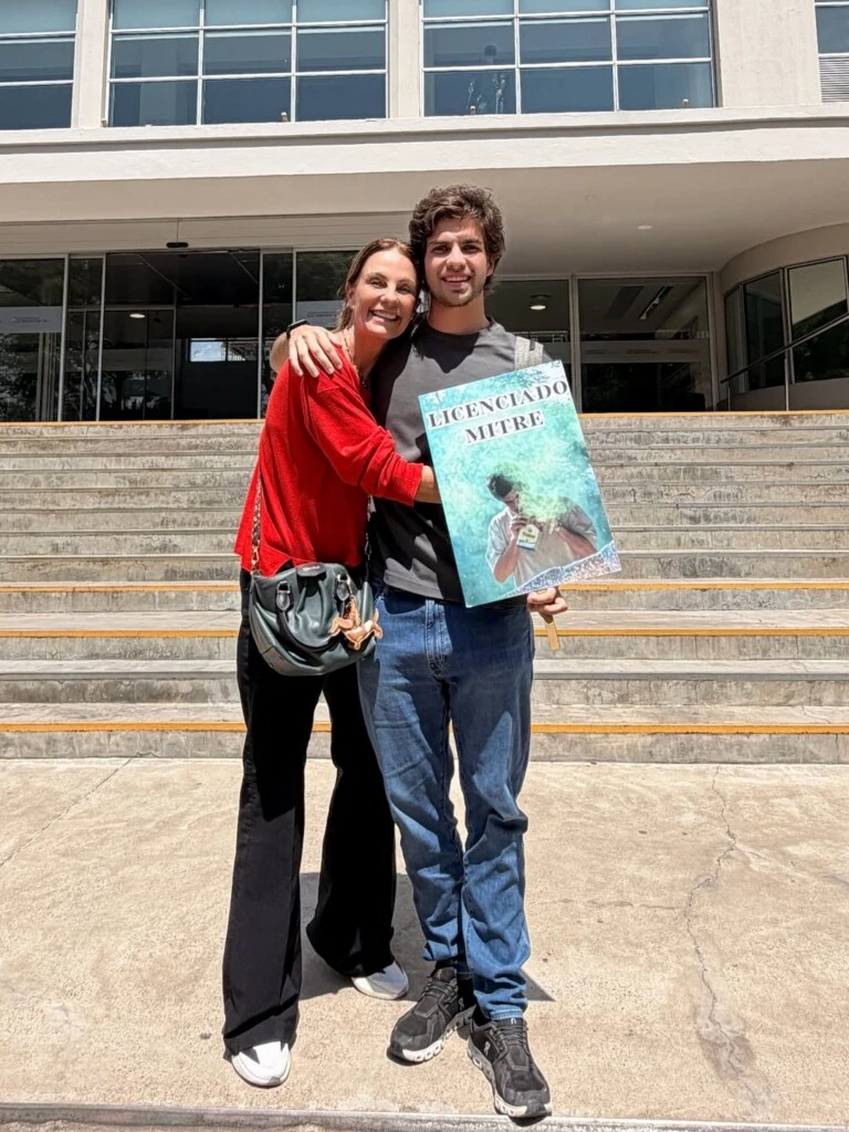 A los 25 años, el joven dio un paso clave en su camino académico y profesional al recibirse de Licenciado en Relaciones Internacionales.