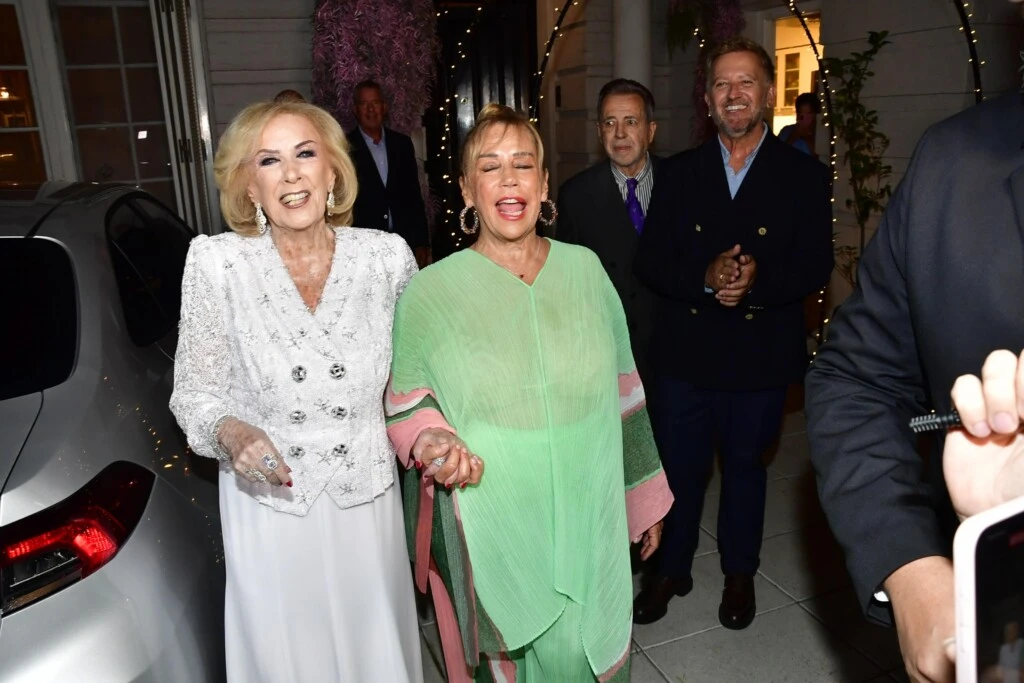 Mirtha Legrand junto a Marcela Tinayre.