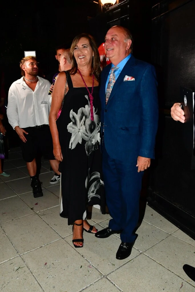 Martín Cabrales y esposa