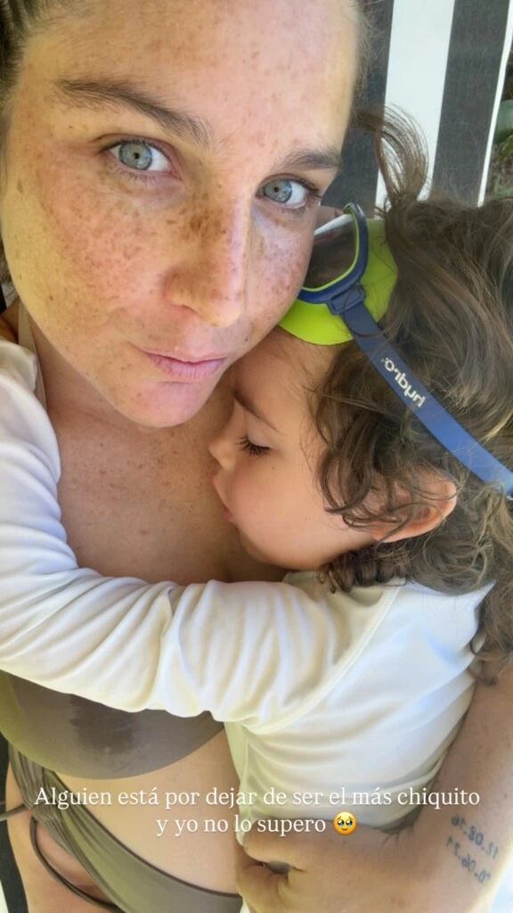 Juana compartió luego una selfie junto a Belisario, su hijo más pequeño hasta ahora.