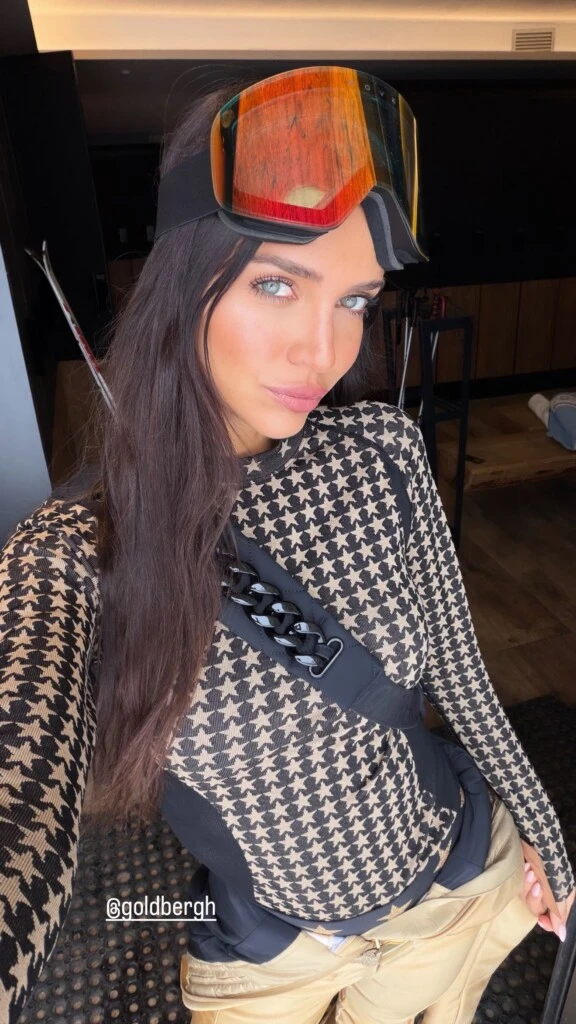 Invitada a esquiar, Zaira mostró su faceta más deportiva.