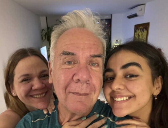 Así es la familia de Estebal Mirol: tiene 3 hijos, una nieta y está en pareja desde hace más de una década