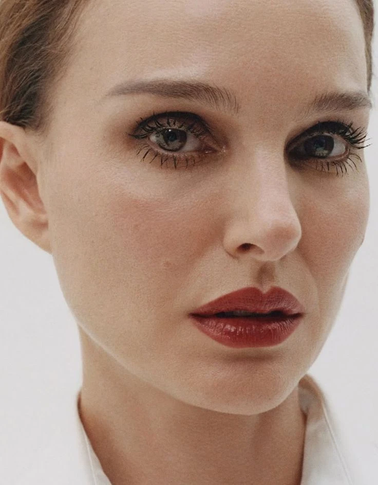 Guía definitiva para tus pestañas: cómo cuidarlas, maquillarlas y potenciarlas sin dañarlas