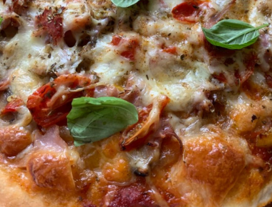 Pizza sin harina: la receta a base de garbanzos fácil y rápida