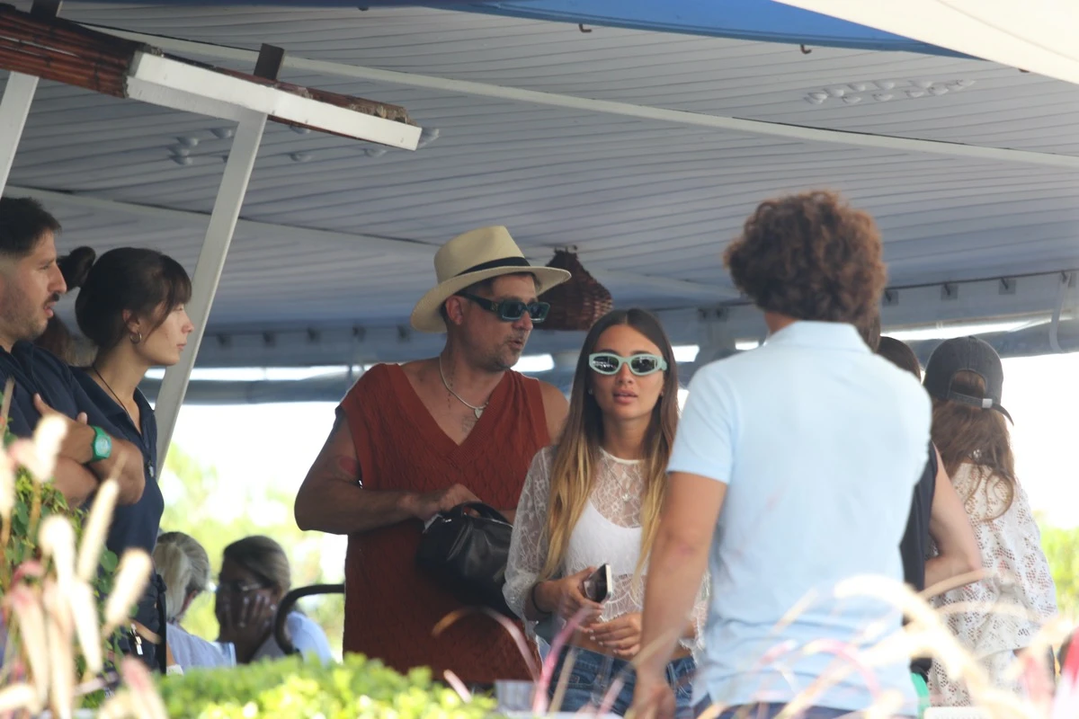 Las fotos de Chano Charpentier y su misteriosa novia en Punta del Este