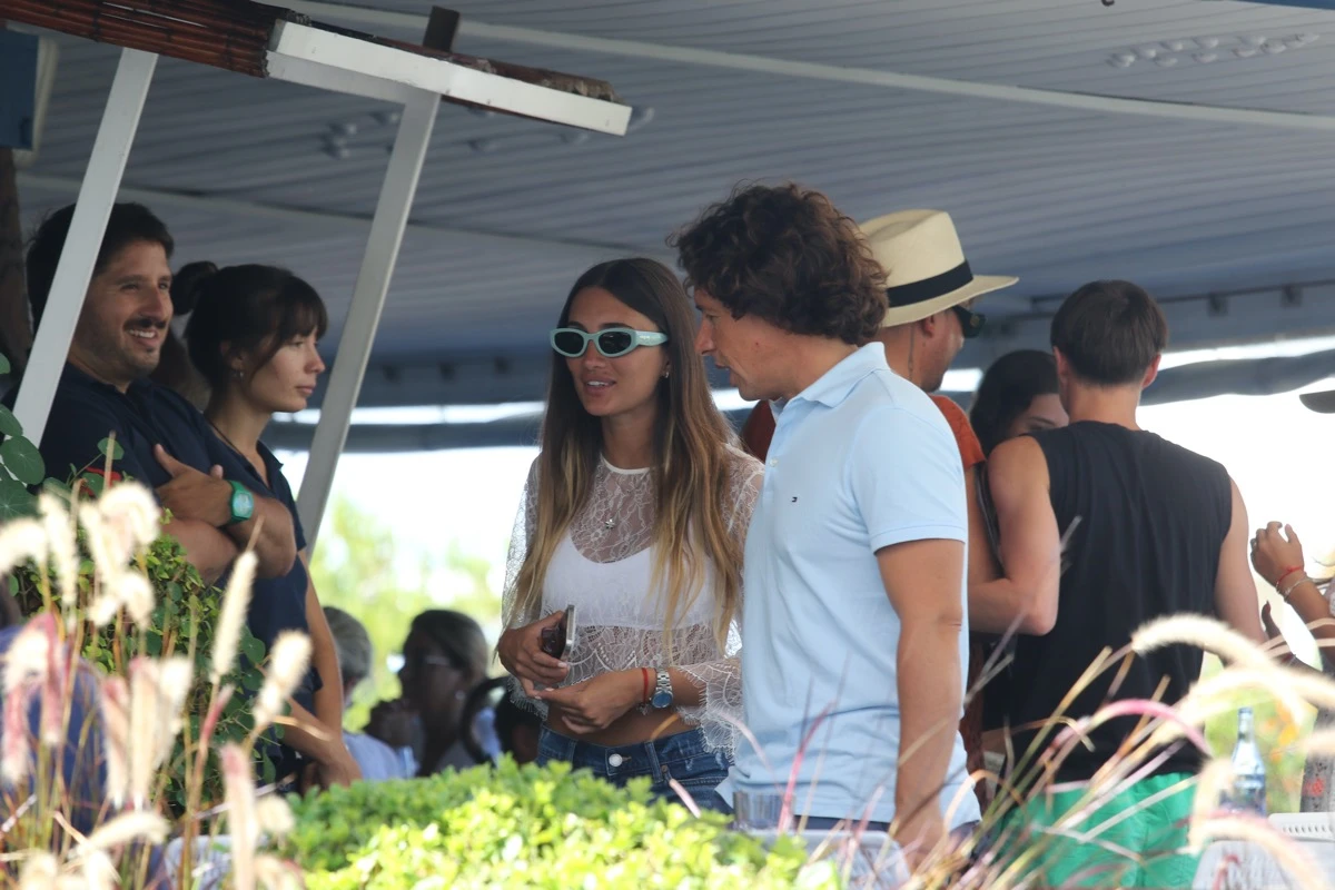 Las fotos de Chano Charpentier y su misteriosa novia en Punta del Este