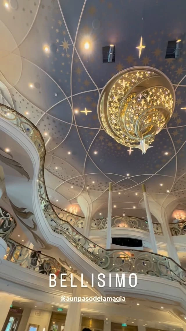 Jimena Barón y su familia en un crucero: pizza, helados y el divertido álbum de fotos de sus vacaciones