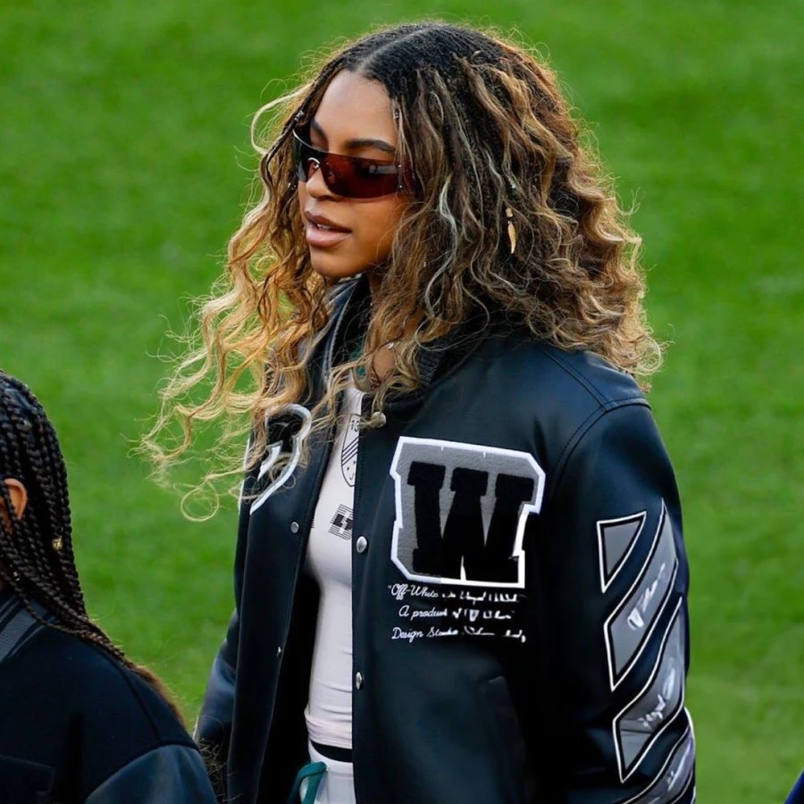 Del low cost de Bad Bunny al glamour de Lady Gaga: los mejores looks del Super Bowl 2026