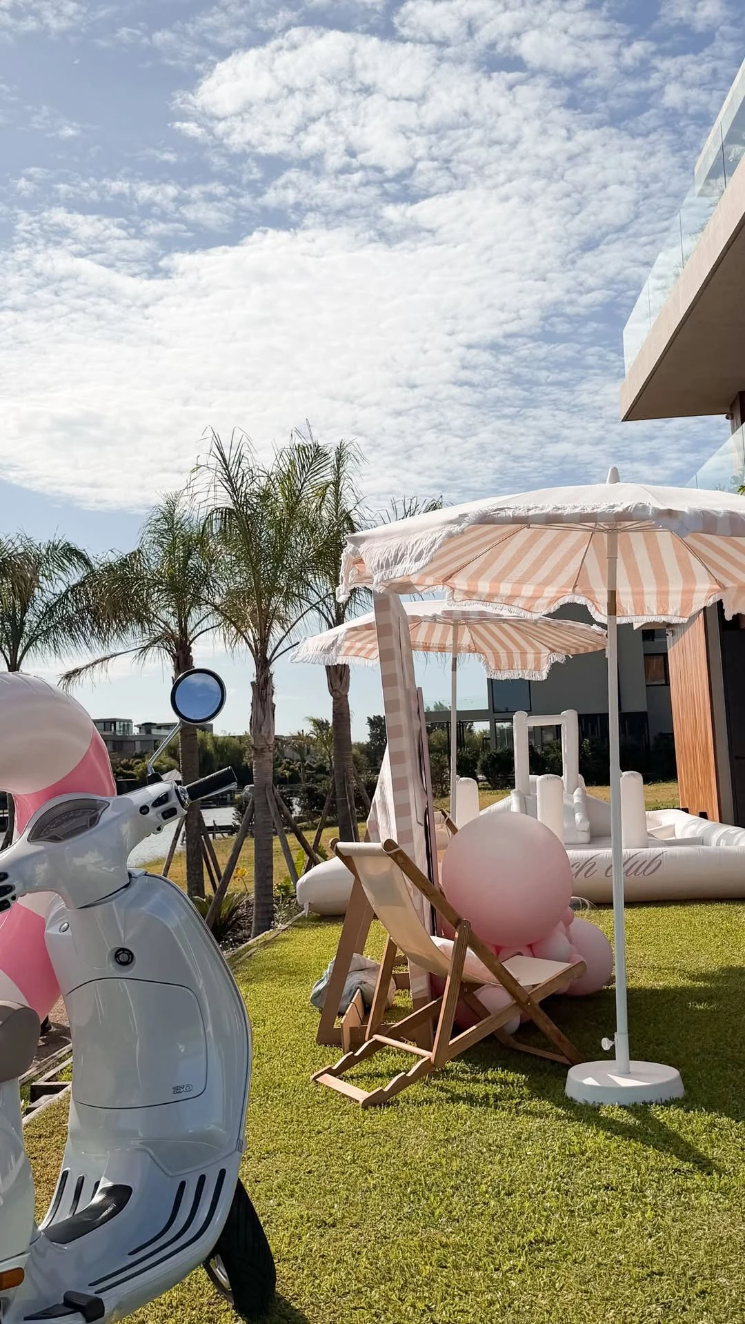 Así fue el festejo soñado de Francesca, la hija de Wanda Nara: flores, espuma y una torta de cuento