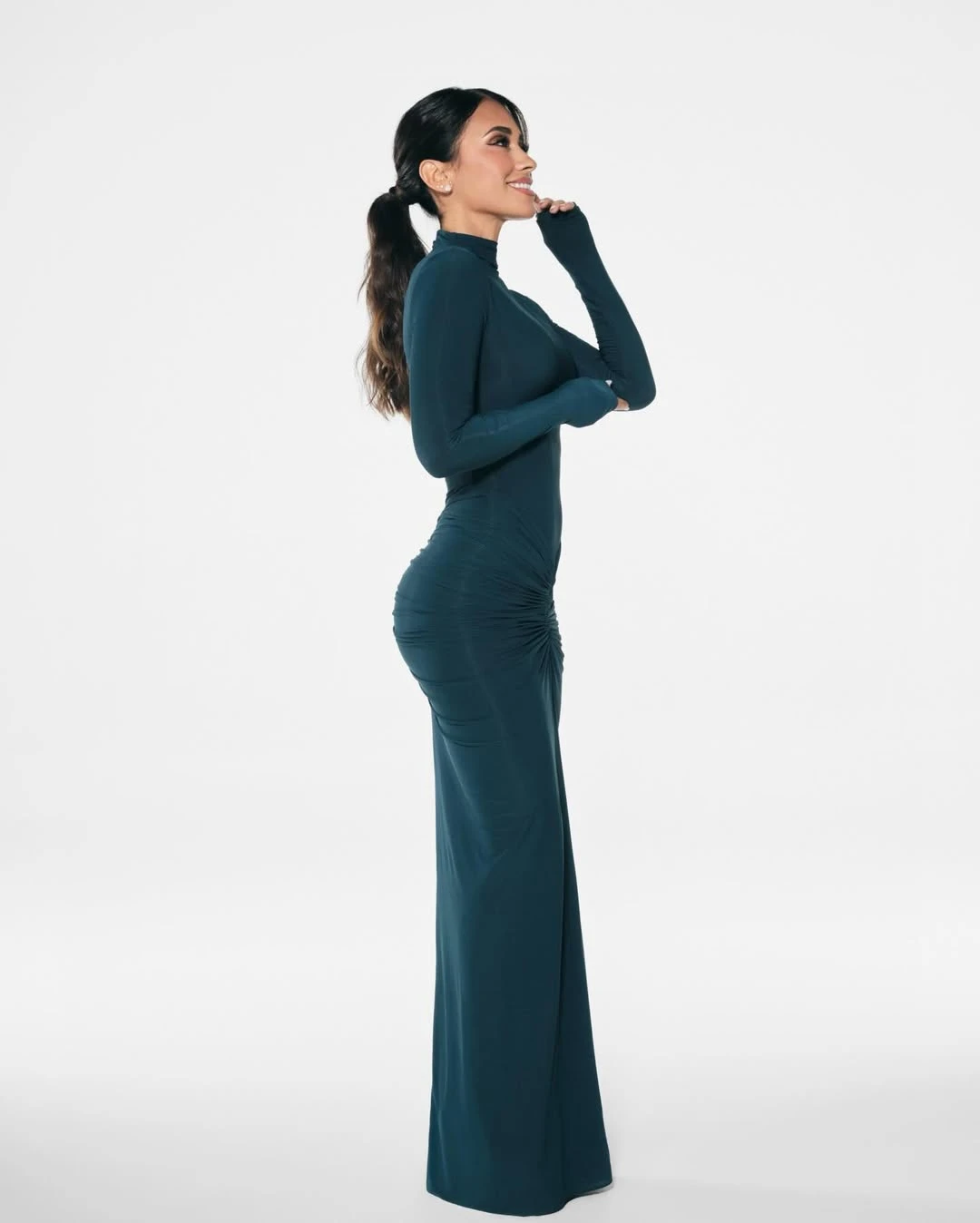 Antonela Roccuzzo causó impacto con un glamoroso look sirena que reafirmó su costado fashionista