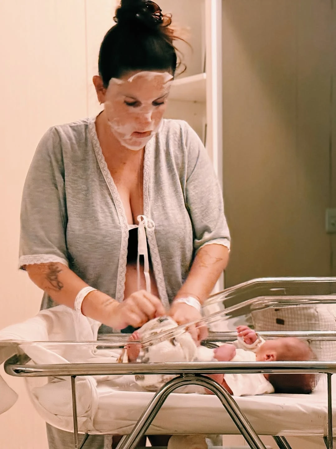 Juana Repetto y su bebé Timoteo. Foto: IG.